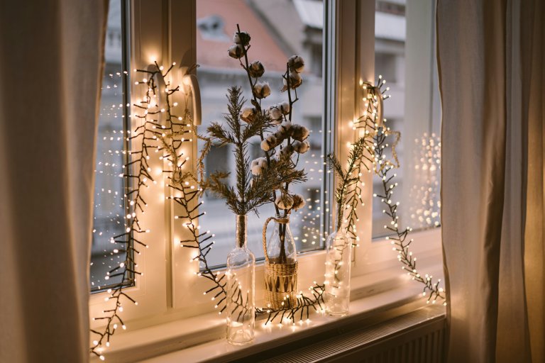 Unbeatable Holiday Bargains & Inspiration